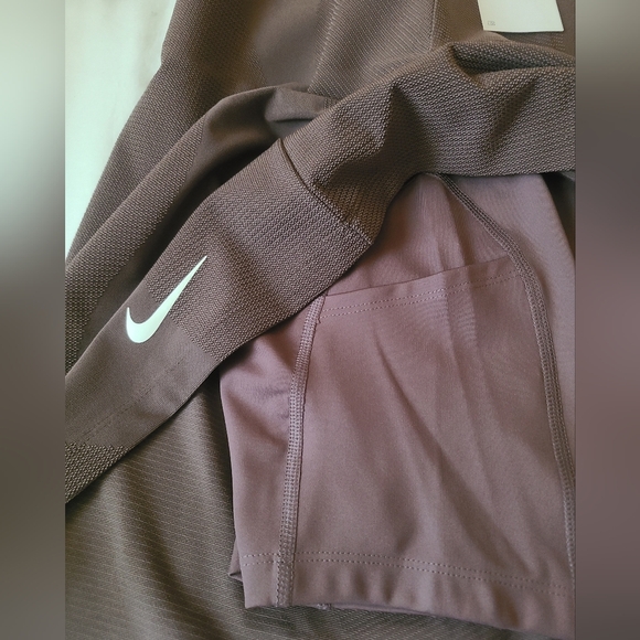 Nike One Women's Dri-FIT Golf High-Waisted Skort Standard fit Sz S - Picture 5 of 5